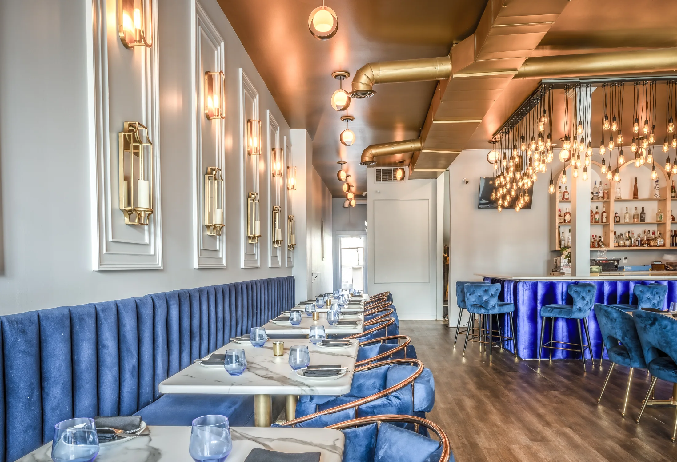 A welcoming Diomo hospitality interior