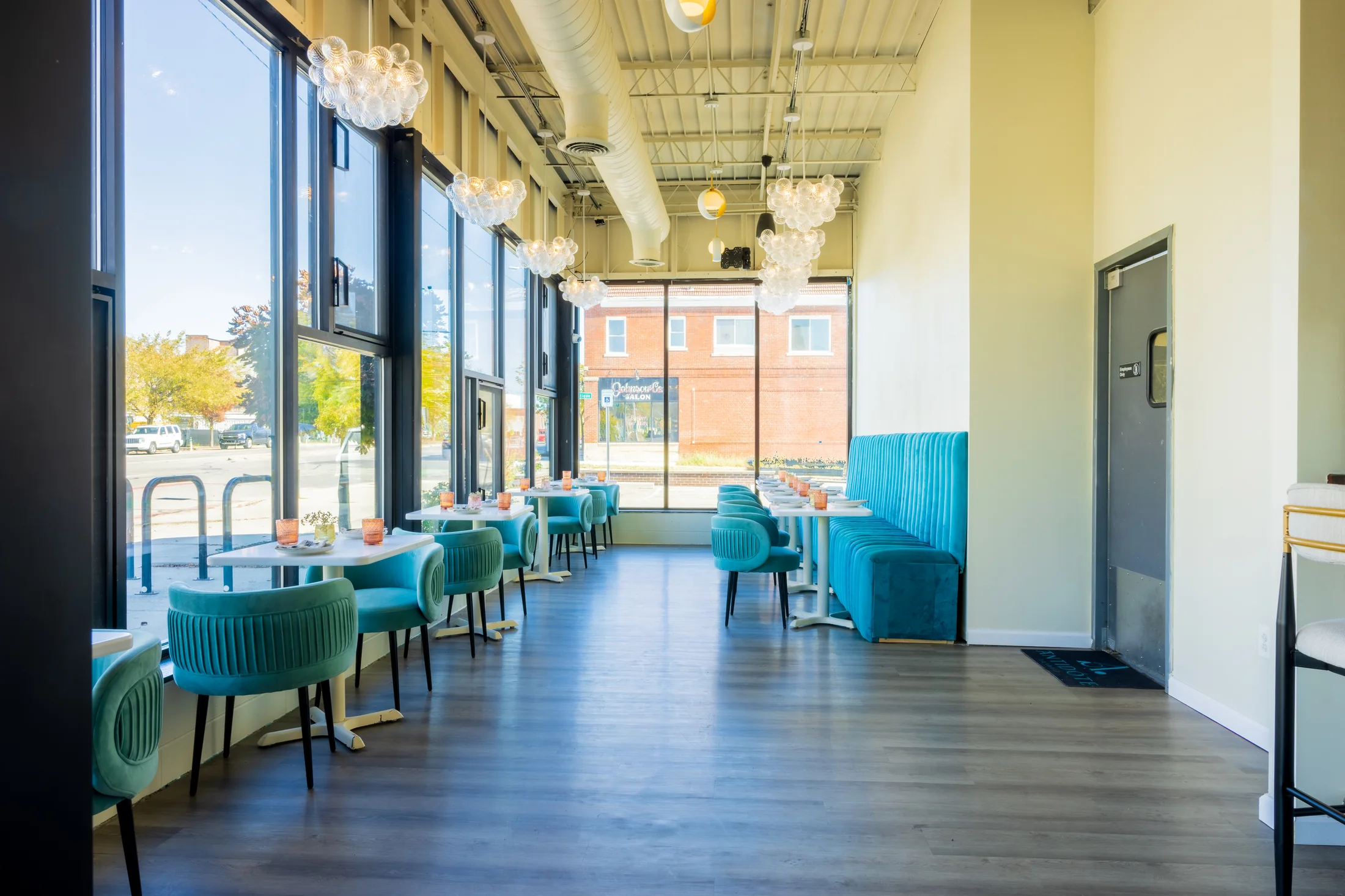 Professionally prepared Diomo hospitality dining space