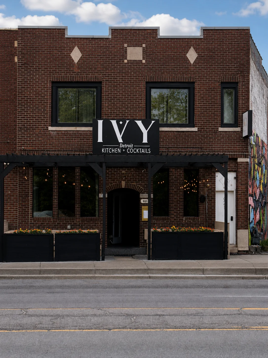 Ivy Kitchen + Cocktails on East Jefferson Avenue